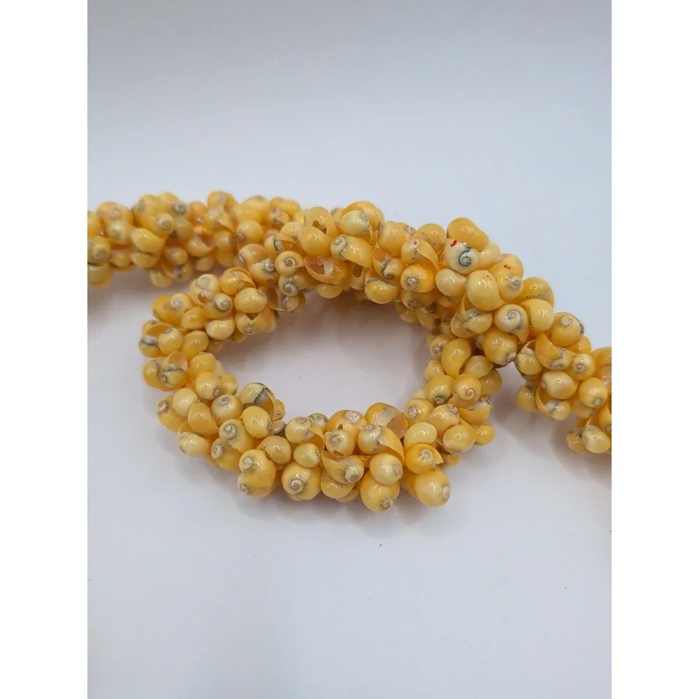 Hawaiian Yellow Seashell Necklace With‎ Puka Shells